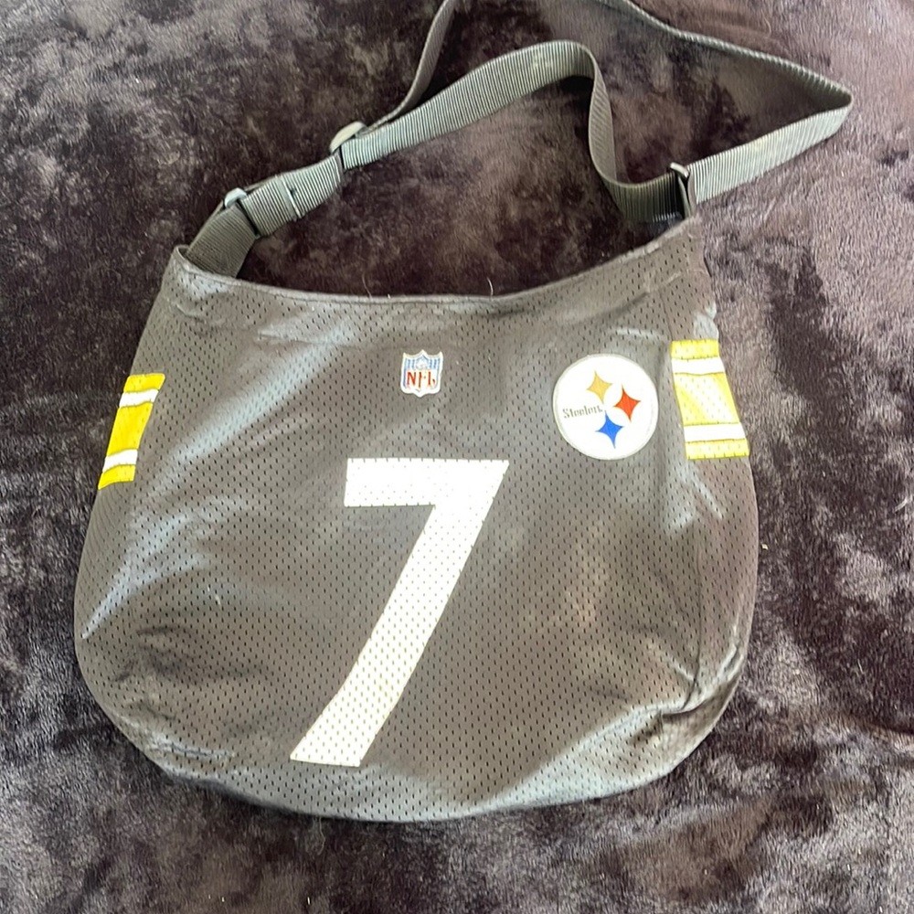 Women junior Pittsburgh Steelers purse